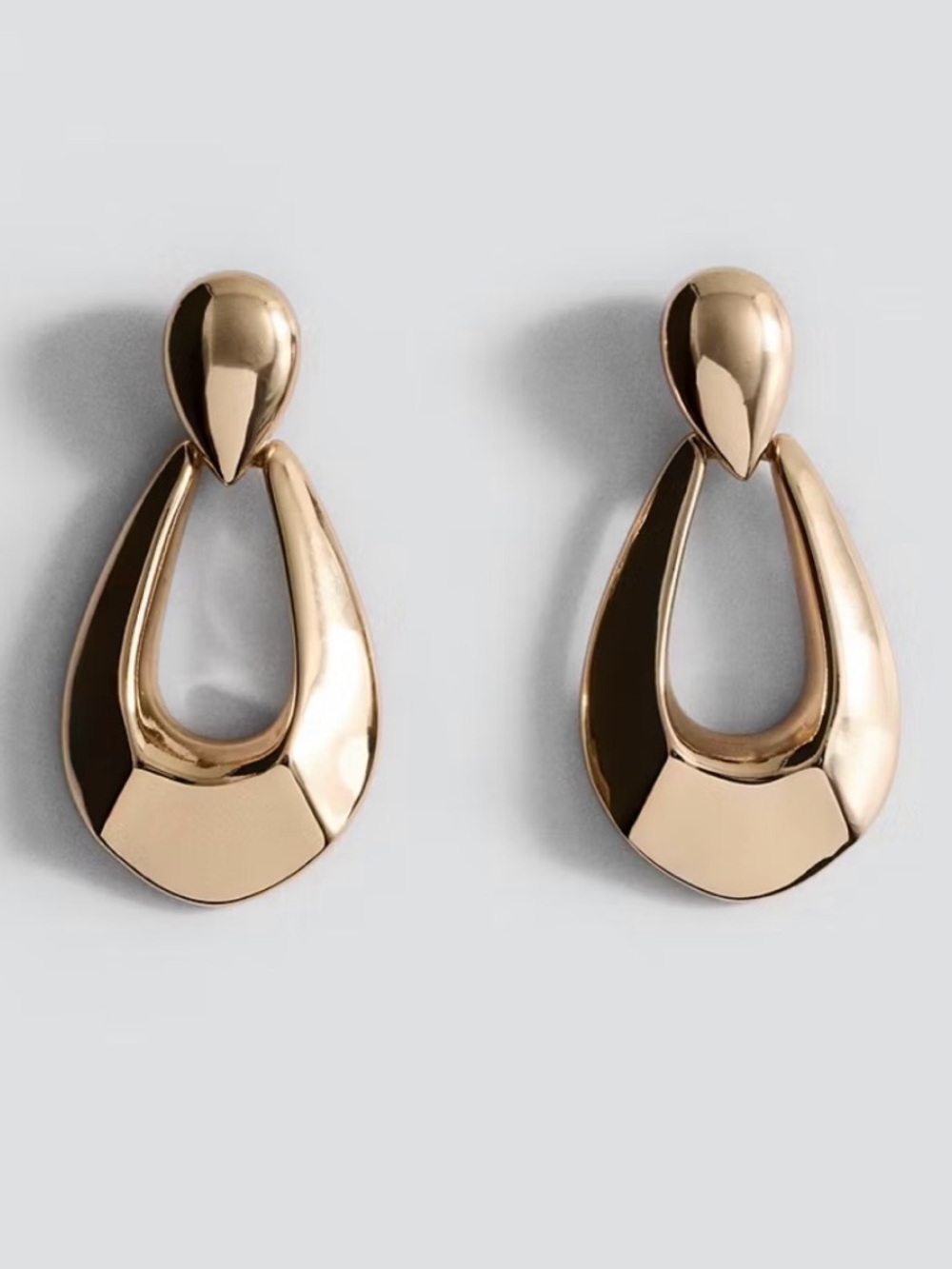 MANGO Oval hanging earrings
